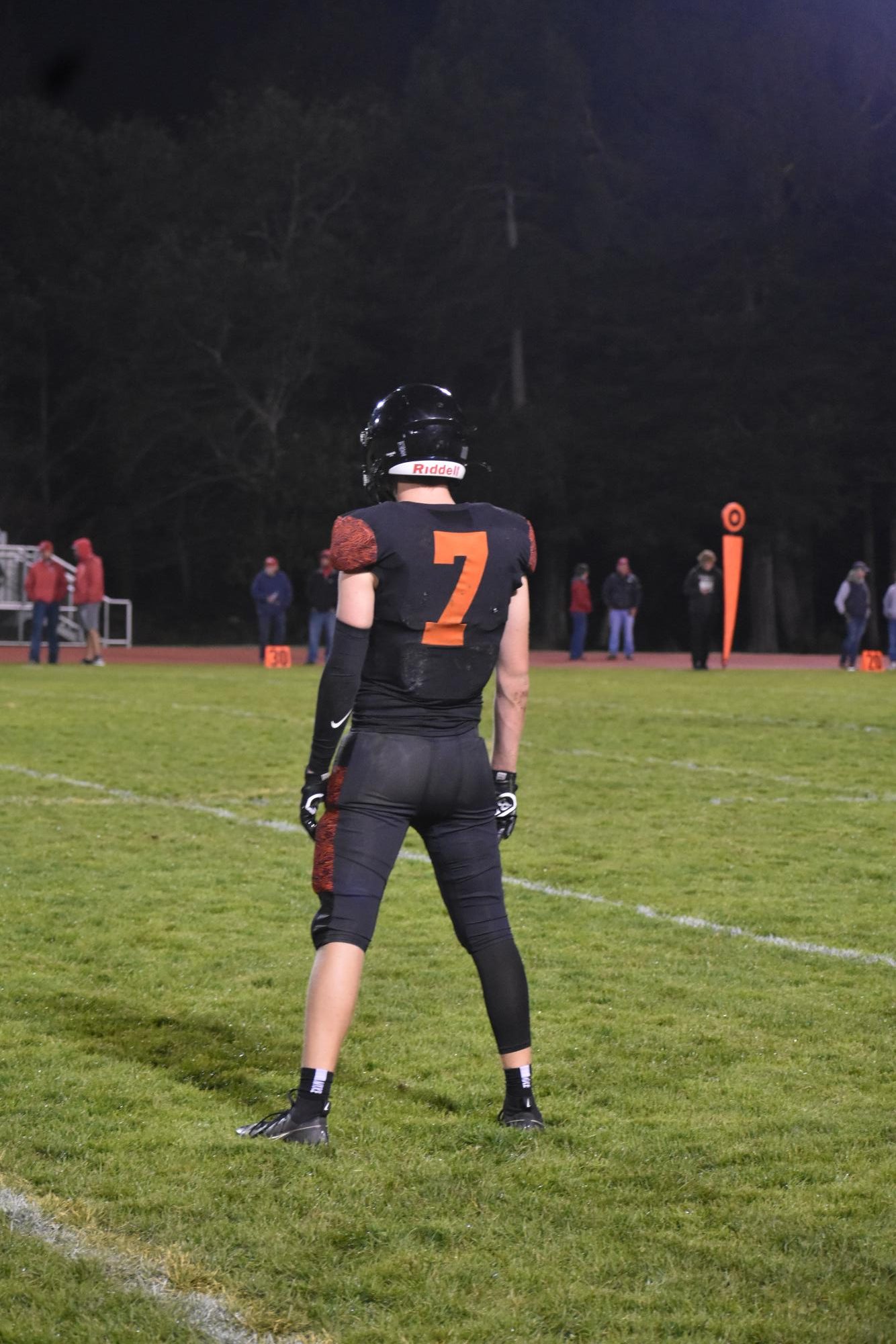 Homecoming heroes: Arcata dominates Ferndale in league rivalry