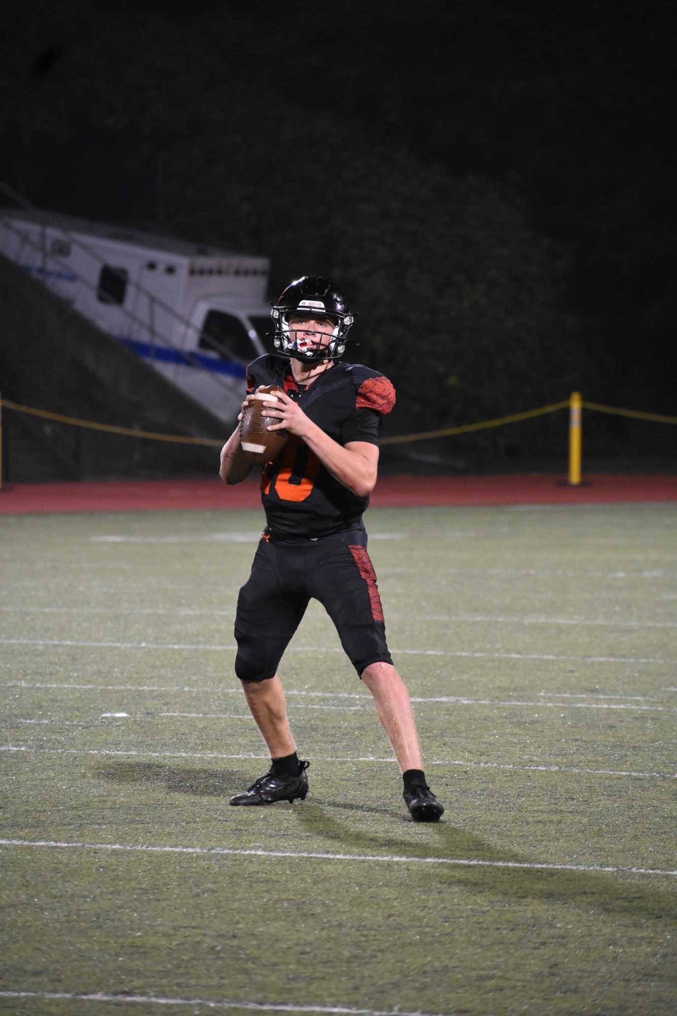 Tigers struggle against visiting Mustangs