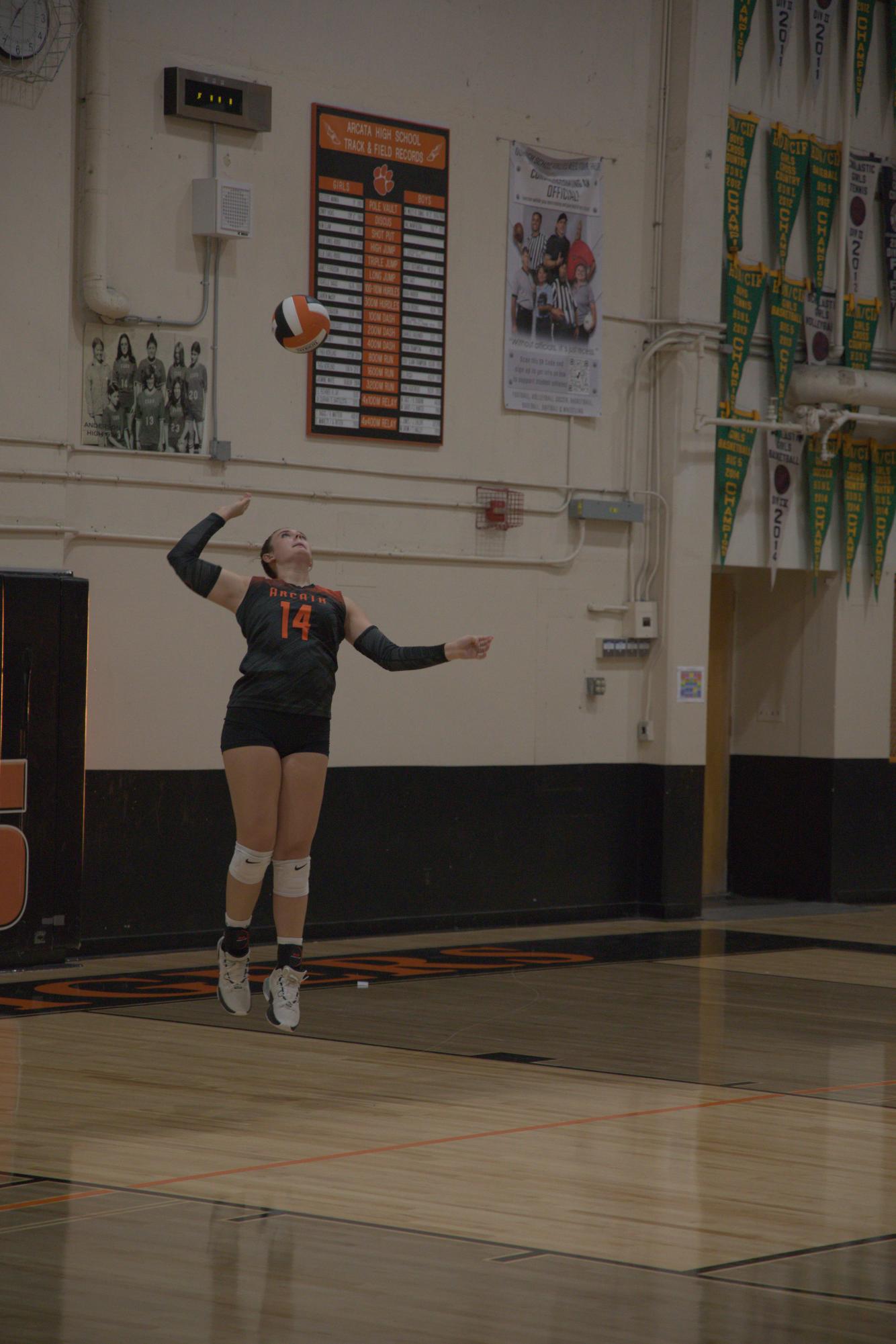 Tigers scratch through Warriors’ armor, defeat Del Norte