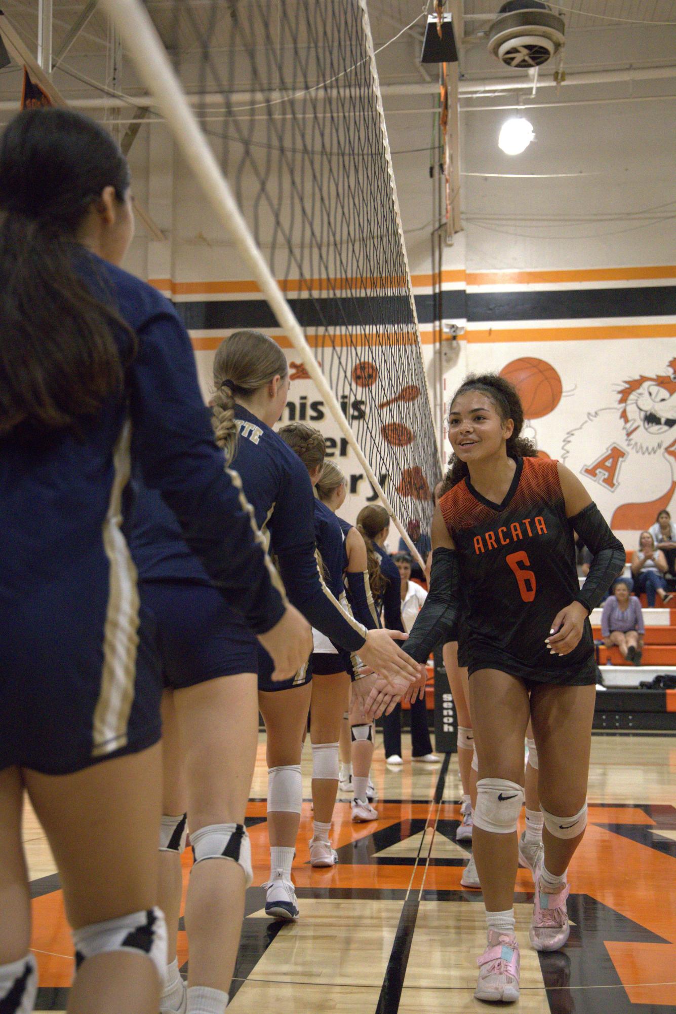 Tigers scratch through Warriors’ armor, defeat Del Norte