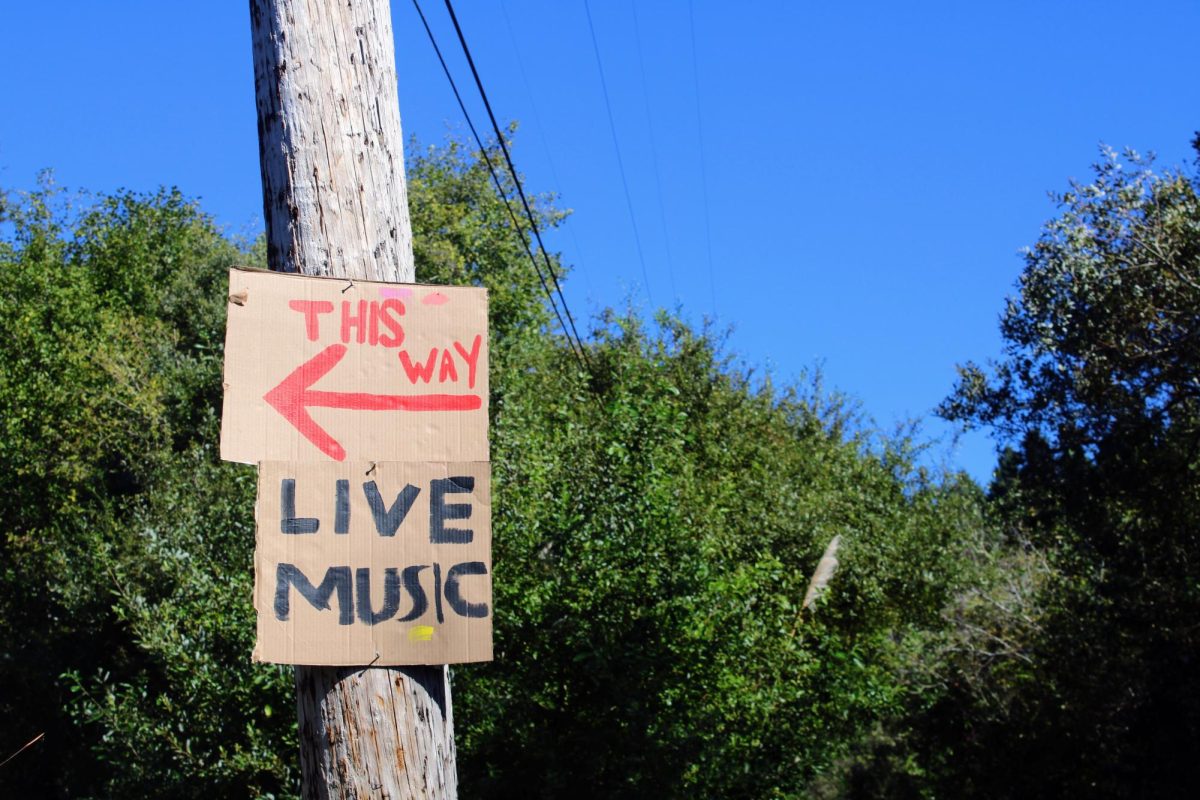 Sign pointing to music at Porch Fest.